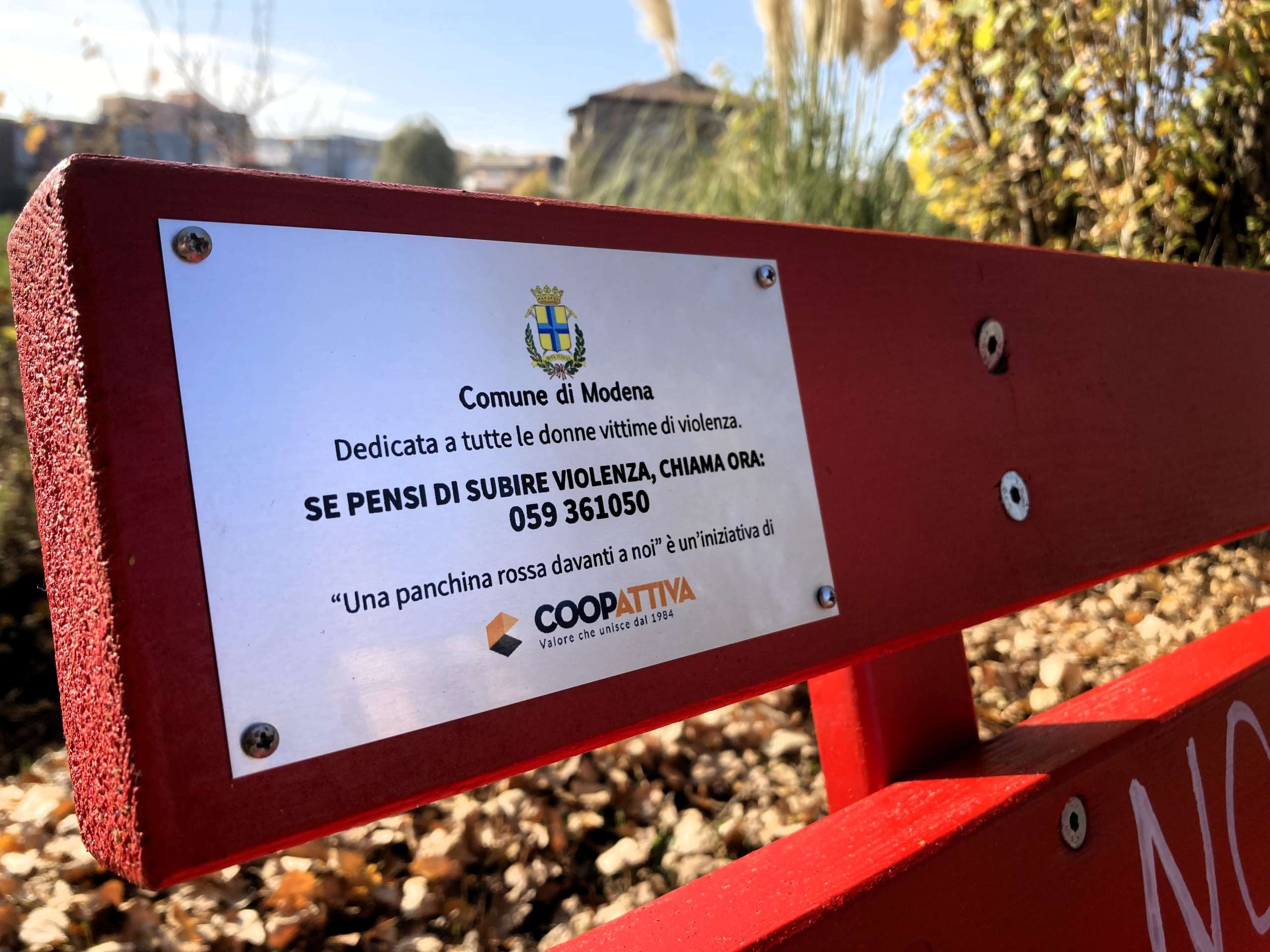 Panchina rossa Coopattiva